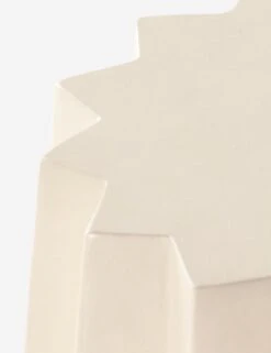 Davila Round Indoor / Outdoor Side Table -Home Furni Shop 105012 002 DET 4