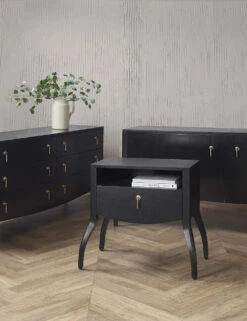 Anabella Console Table 13 Anabella Console Table -Home Furni Shop 20210728 FallStudioLifestyle1287 SITECROP 77747f51 50b4 4bc6 a1fc 8e773f1973e0