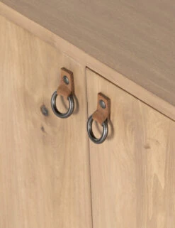 Beckett Bar Cabinet 27 Beckett Bar Cabinet -Home Furni Shop 225870 001 DET 4