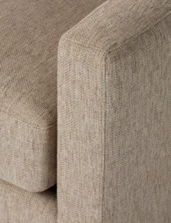 Parkrose Sectional Sofa -Home Furni Shop 238938 001 DET 3