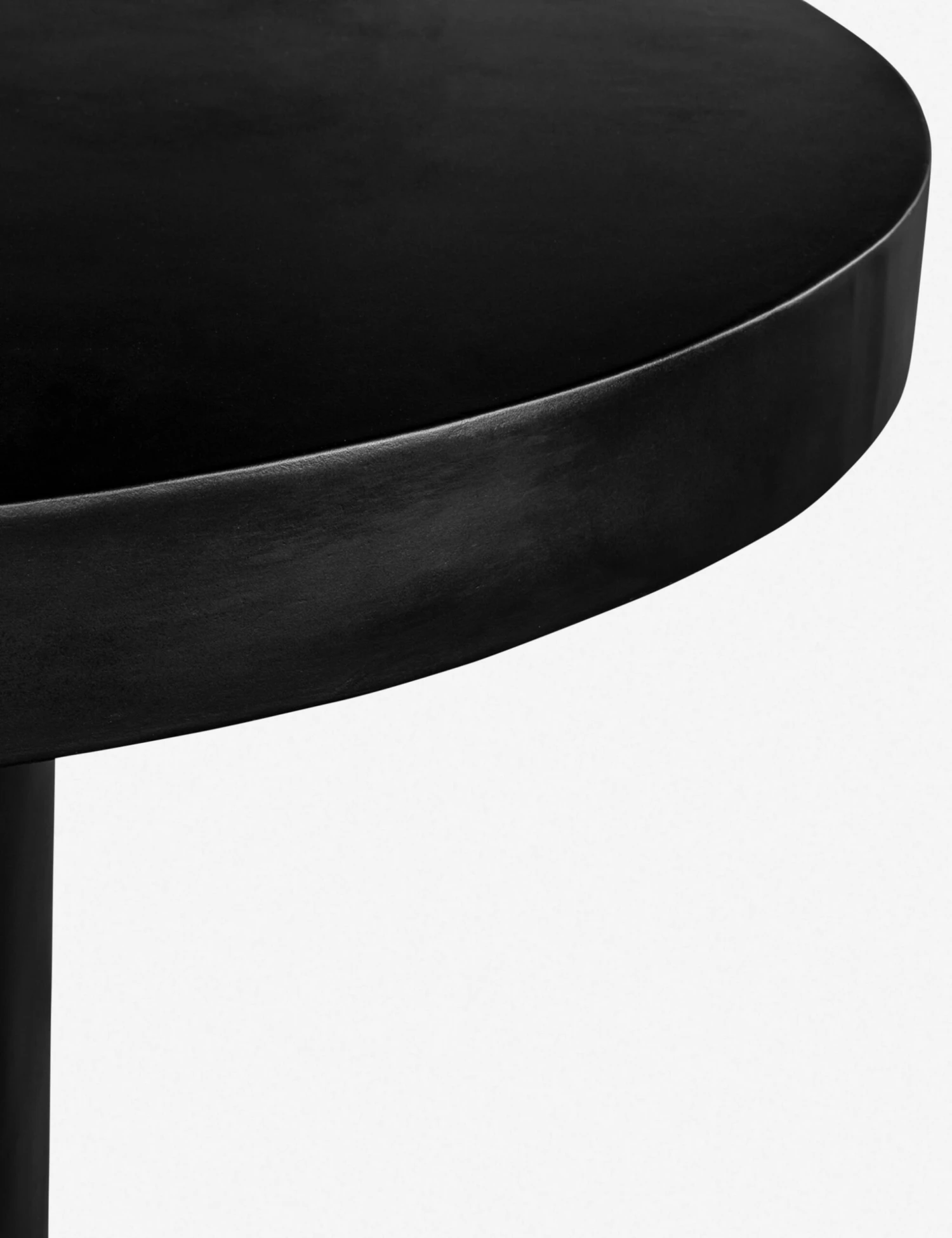 Niel Indoor / Outdoor Round Dining Table 2 Niel Indoor / Outdoor Round Dining Table - Image 2