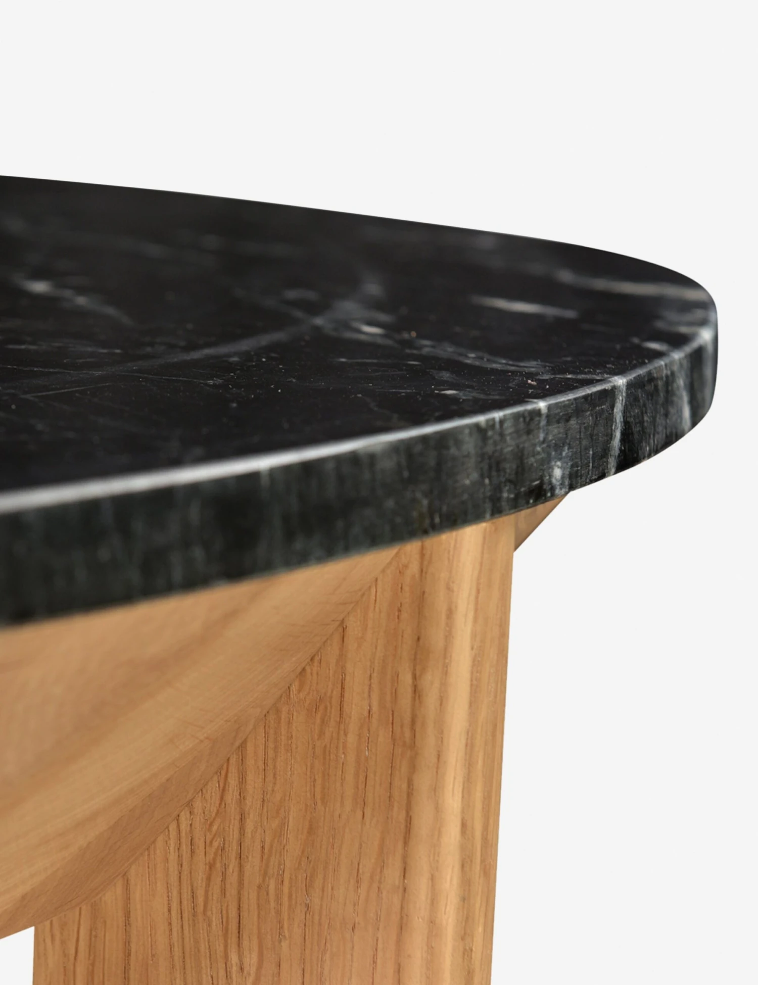 Huitink Round Dining Table 3 Huitink Round Dining Table - Image 3